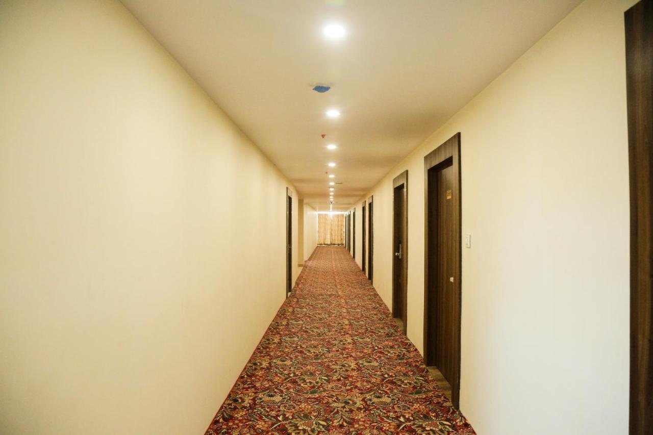 Hotel Raindew Ranchi Bagian luar foto